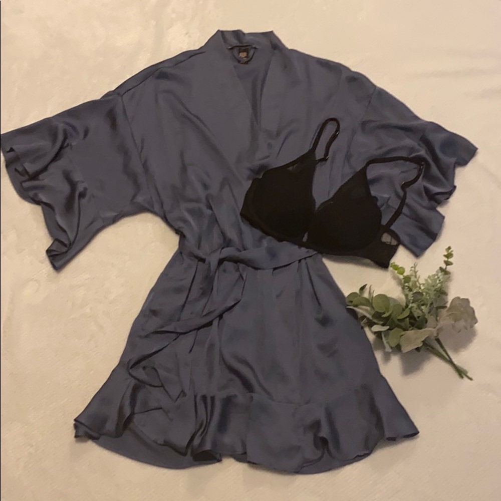VS Bra & Silk Robe